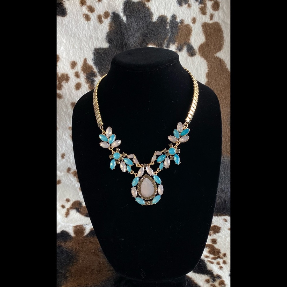 New Fashion necklace, gold tone, blue and white stones